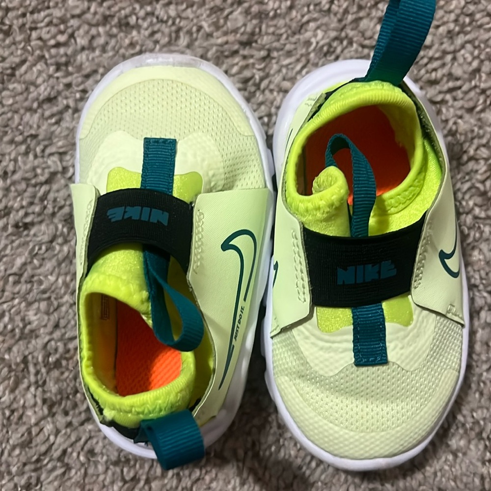 Baby shoes